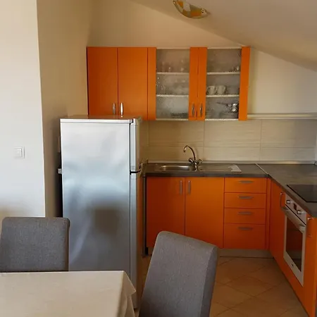 Apartments Mirjana Kustici Exterior photo