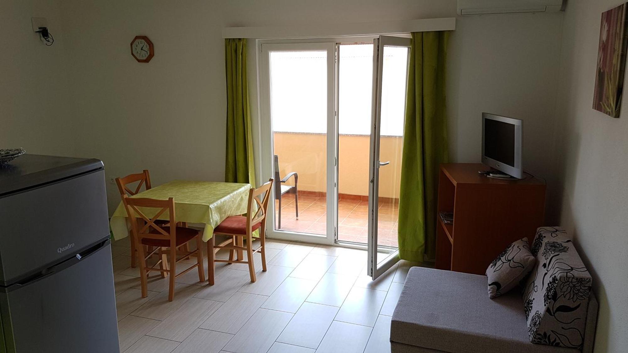 Mirjana Apartment *